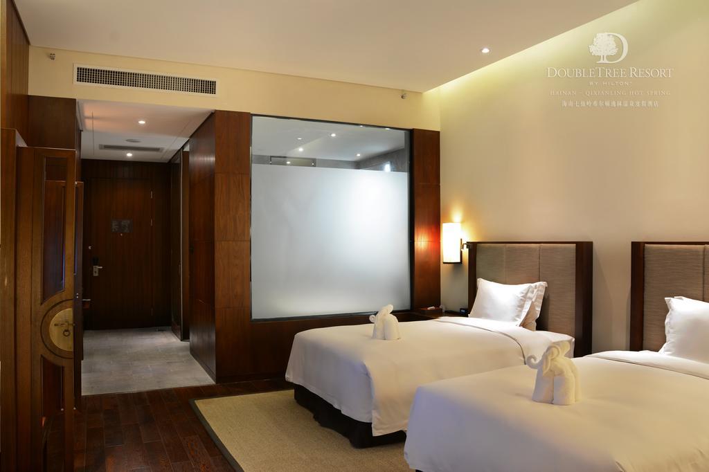 Doubletree Resort By Hilton Hotel Hainan - Qixianling Hot Spring Baoting Exterior photo