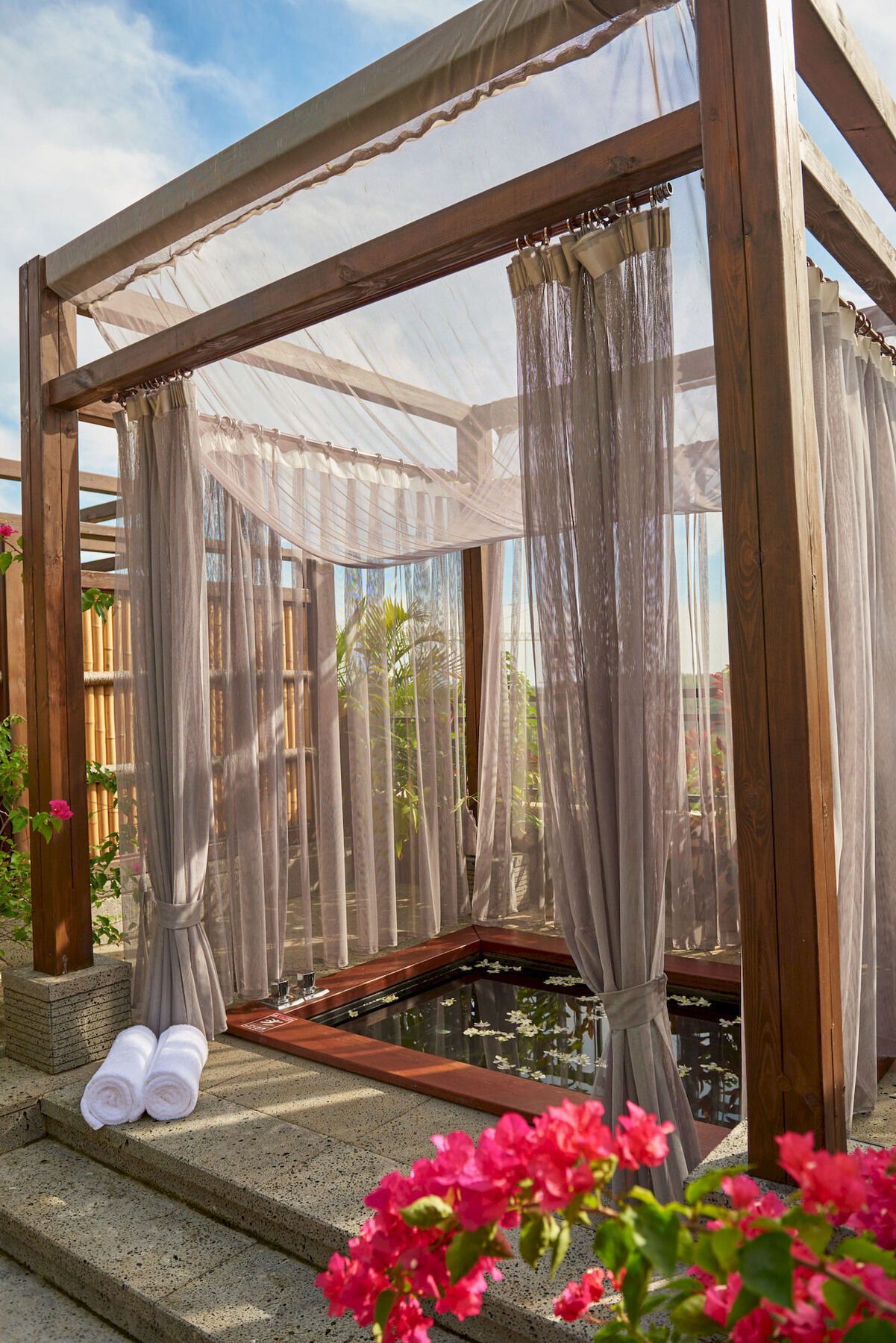 Doubletree Resort By Hilton Hotel Hainan - Qixianling Hot Spring Baoting Exterior photo