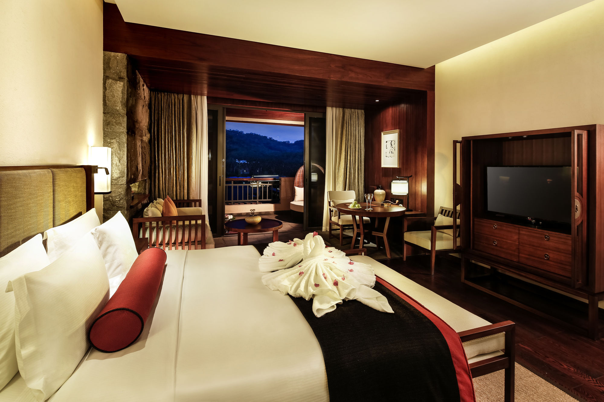 Doubletree Resort By Hilton Hotel Hainan - Qixianling Hot Spring Baoting Exterior photo
